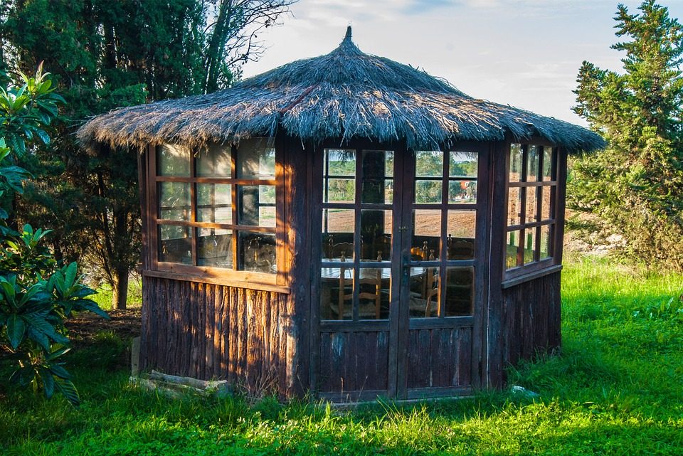 Les pergolas, des petits habrits offrant confort et sécurité